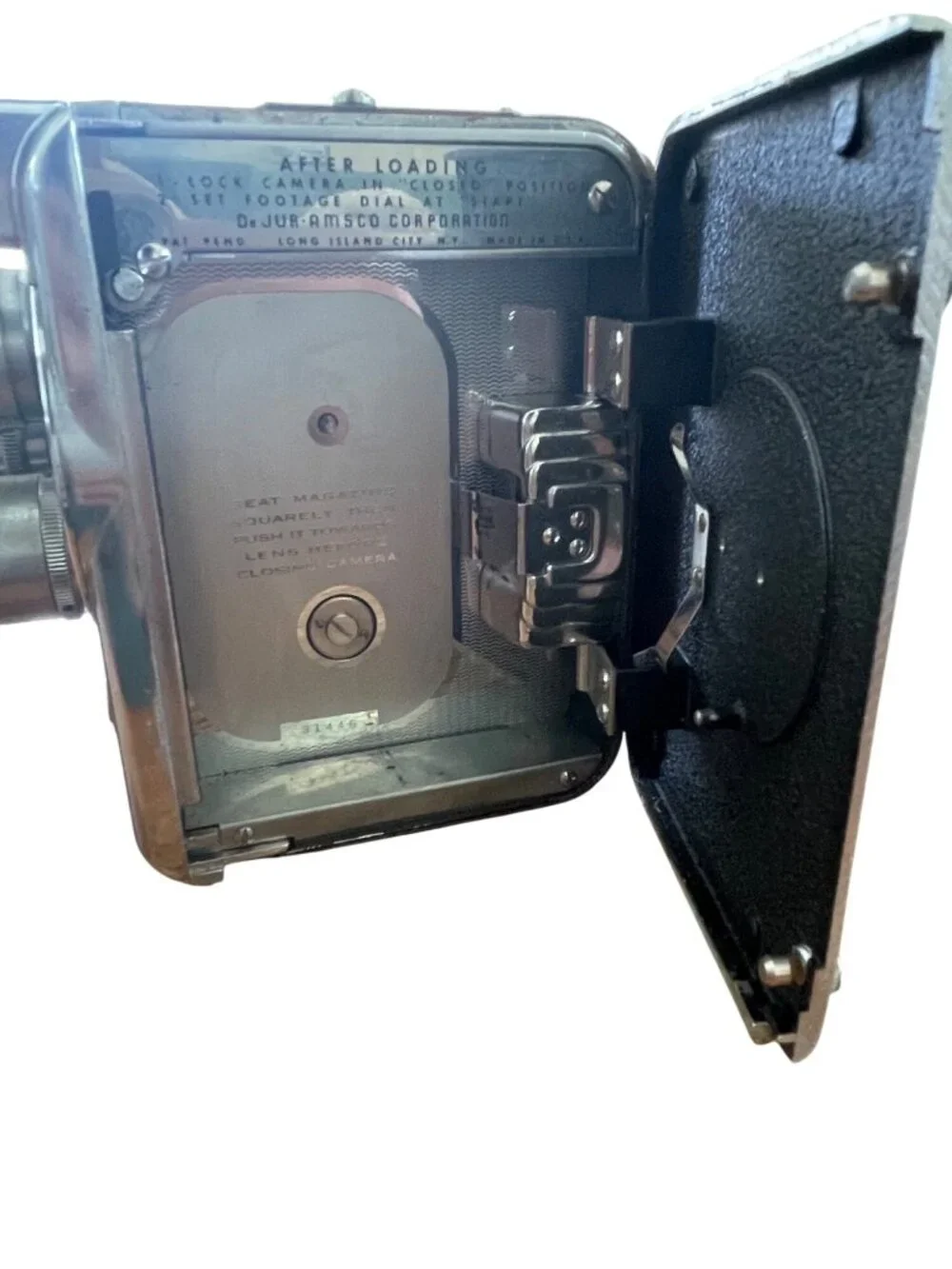 Vintage DeJur Triple Turret 8mm Movie Camera With Leather Finish Untested
